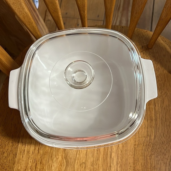 Vintage Corningware White and Blue Coneflower Cookware Casserole Dish with Lid - Picture 4 of 4